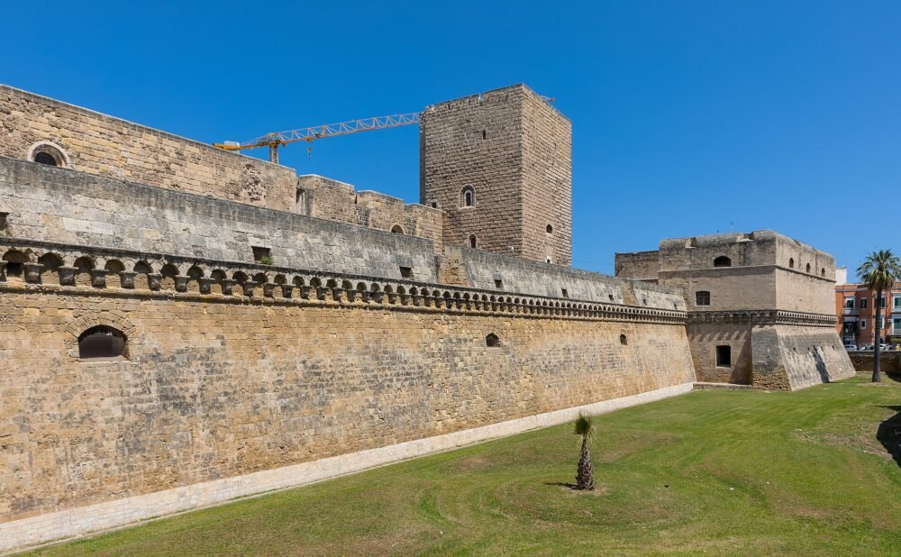 Bari - Castello - 1 – rinnovo patente a Bari