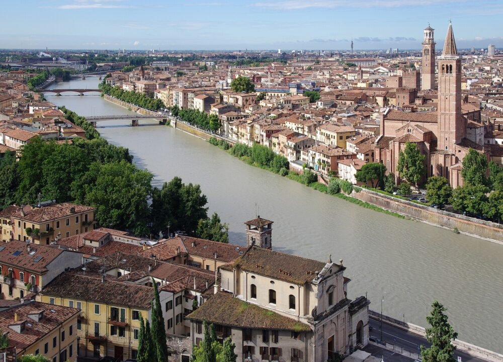 20110720 Verona 3078 – rinnovo patente a Verona