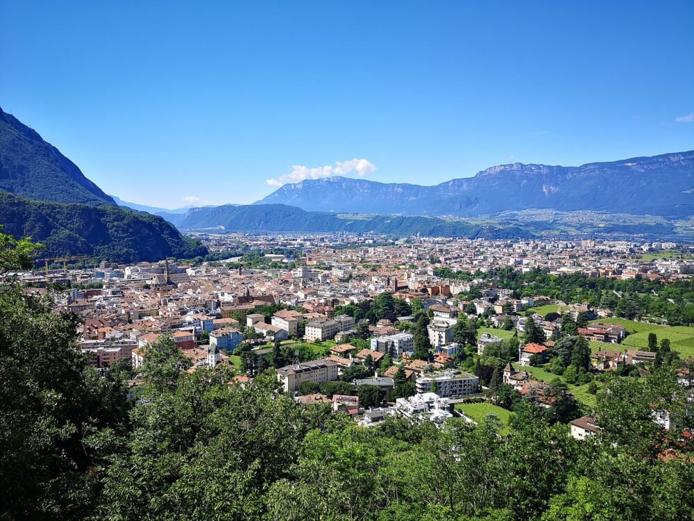 Bozen-Bolzano from the Oswaldpromenade – rinnovo patente a Bolzano