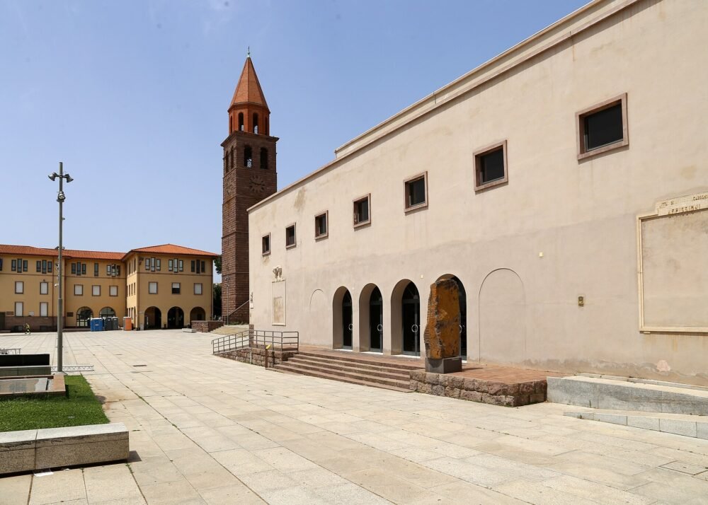 Carbonia, piazza roma, cine-teatro 02 – rinnovo patente a Carbonia