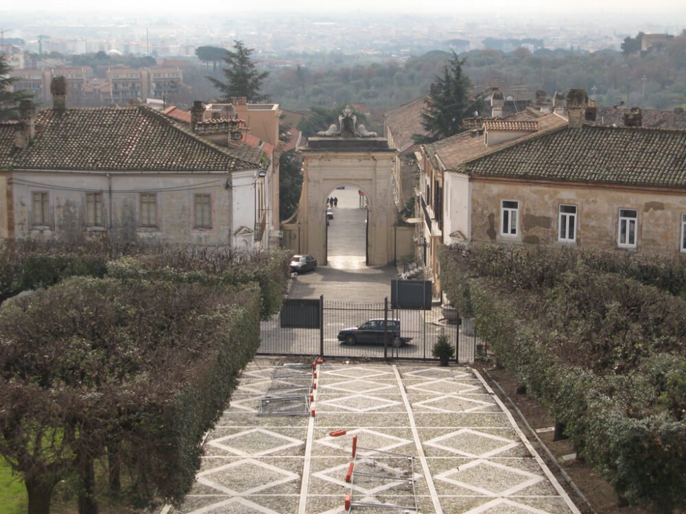 Arcoborbonicoretro – rinnovo patente a Caserta