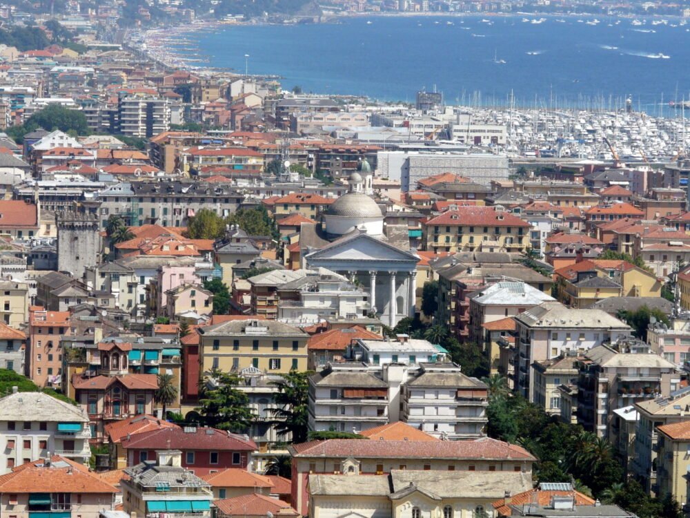 Chiavari-panorama3 – rinnovo patente a Chiavari