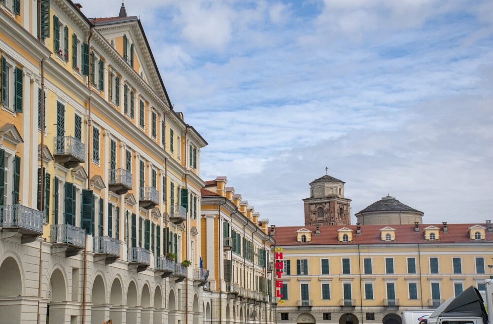 Piazza Galimberti a Cuneo – rinnovo patente a Cuneo