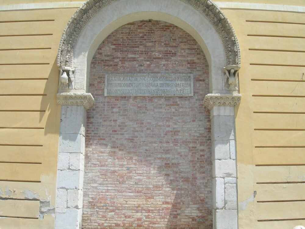 Arco Federico II – rinnovo patente a Foggia