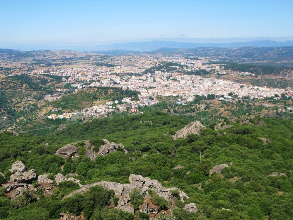 Vista di Nuoro dal monte Ortobene – rinnovo patente a Nuoro