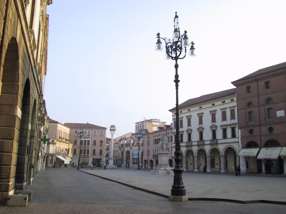Piazza vittorio emanuele rovigo – rinnovo patente a Rovigo