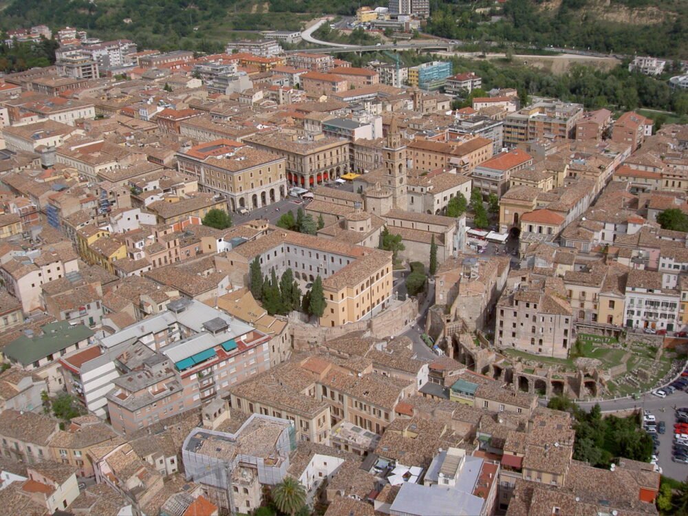 Teramo dall'alto – rinnovo patente a Teramo